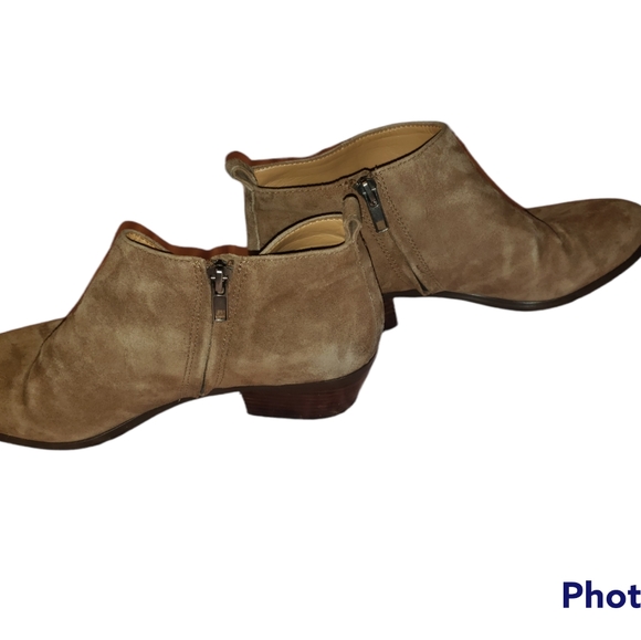 J Crew Sawyer Suede Ankle Boot (size 7.5) - Picture 3 of 6